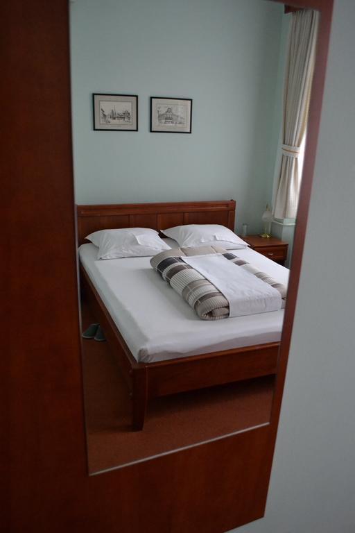 Ada Hotel Szarajevó Szoba fotó