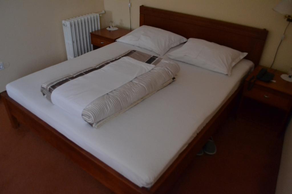 Ada Hotel Szarajevó Szoba fotó